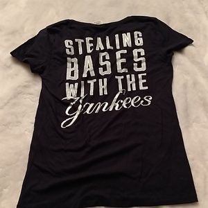 Pink yankees tee-shirt